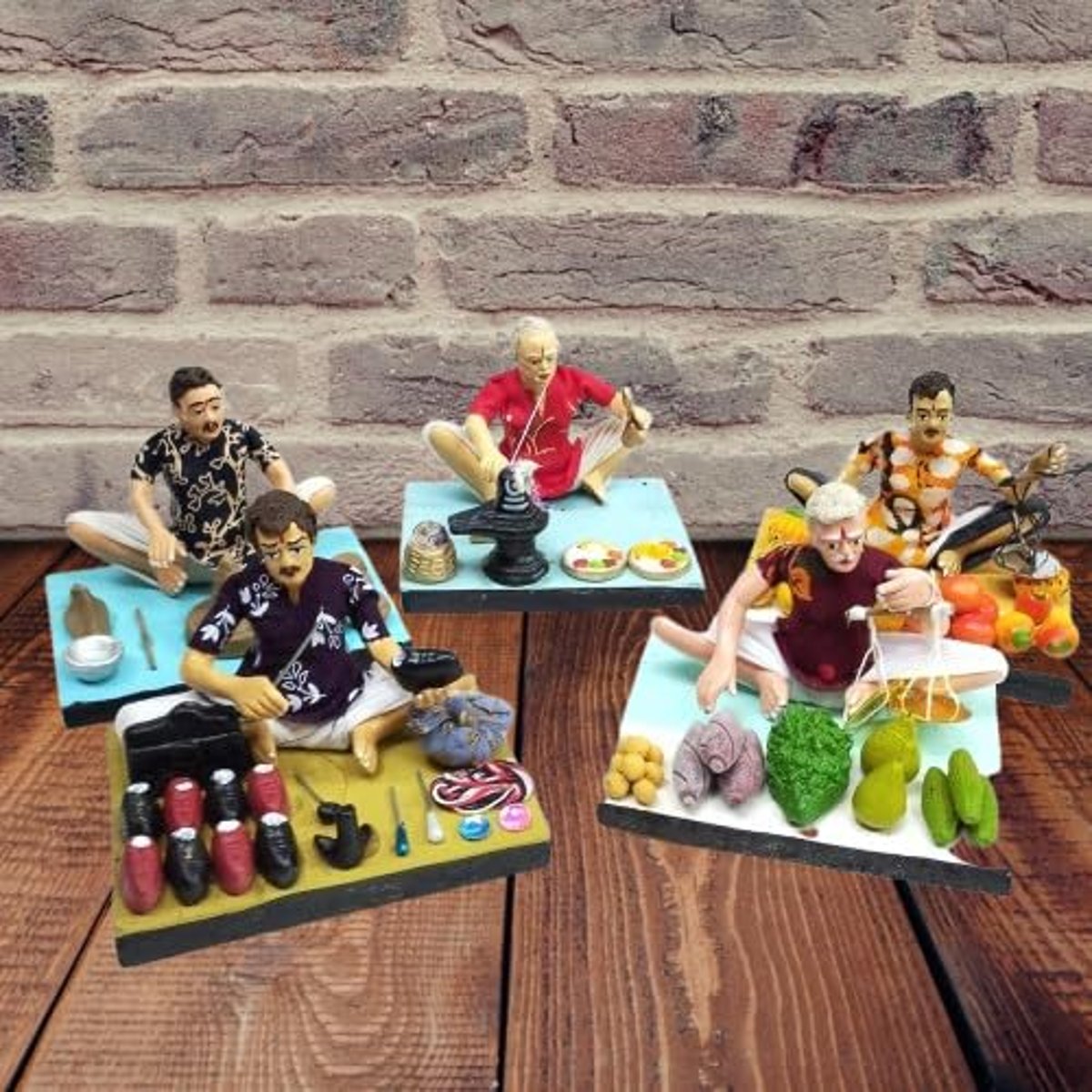 Young Adult Simonart And Printig Handicrafts Combo Golu Dolls Home Decor Set, Multicolor set of 5 5