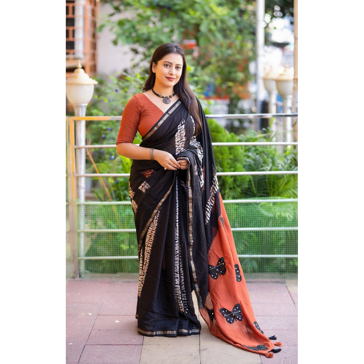 Cotton zari border